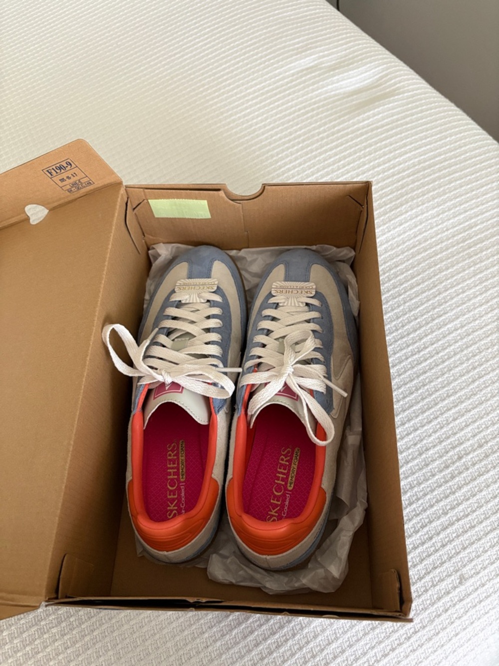 Women’s Skechers sneakers